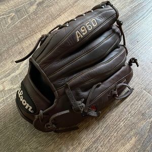 LEFT HANDED Wilson A950 Baseball Glove